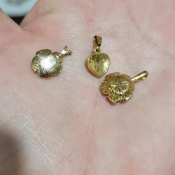 Vintage Dsinty Necklace Pendants - Picture 3 of 3